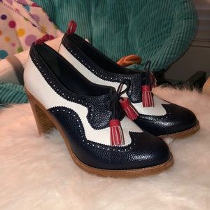 Brooks Brothers oxford heels